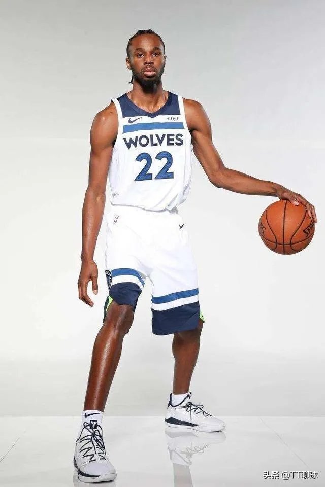 最强状元锡安28分7板带领鹈鹕大胜状元威金斯的勇士,你怎么看?