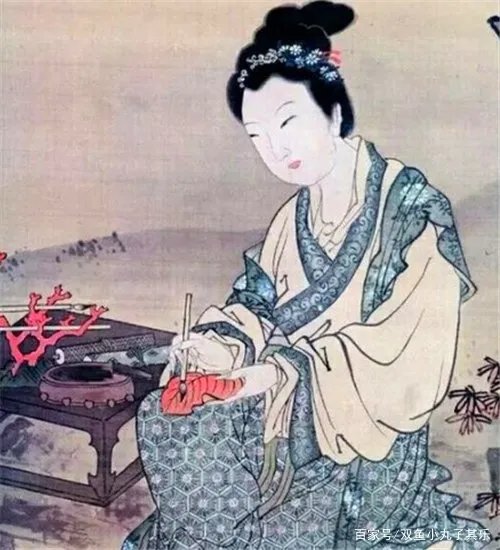 16岁女孩花400万整容200多次,结果整成啥样了?