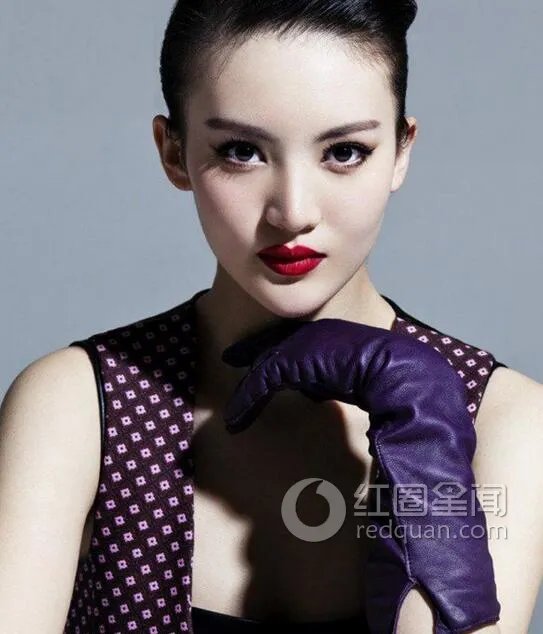 金晨整容前后照片 金晨黎诺懿是朋友吗