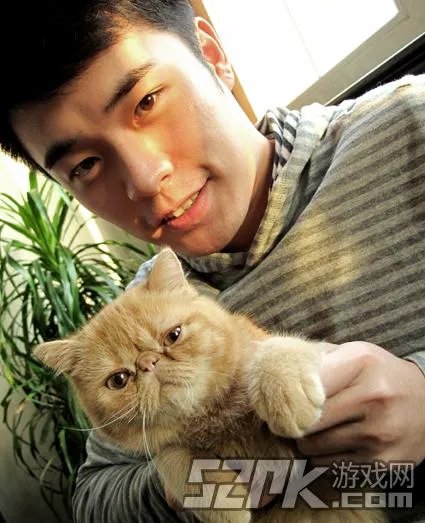 曾小贤参加LOL全明星表演赛 期待好男人怒拿草莓一血