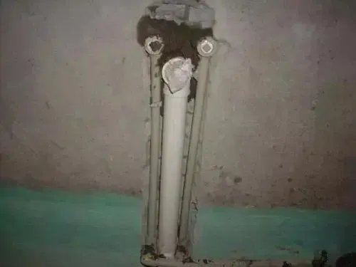 如何在下水管直接开口接管子