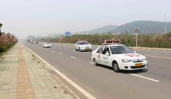 夏朗7座价格及图片,进口夏朗7座的价格及参数