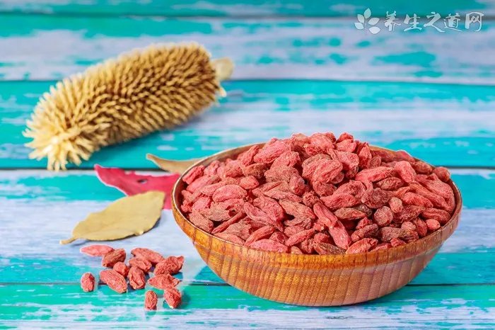 止咳药被曝硫含量超标 检测方法成争议焦点