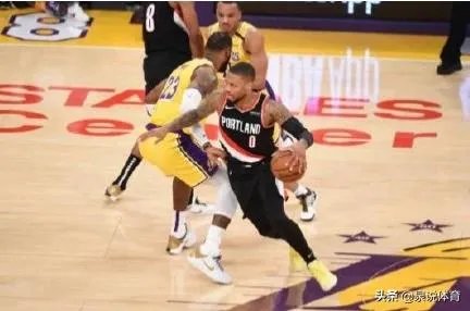 48分10助攻9篮板,利拉德攻陷斯台普斯致敬科比,为什么说他在最近创造了很多记录呢?