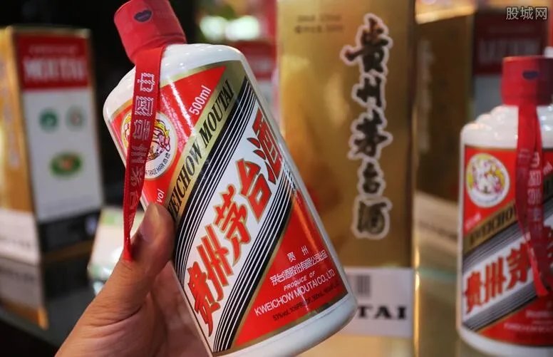 贵州茅台前三季日赚1.24亿 第四季度增幅预期10