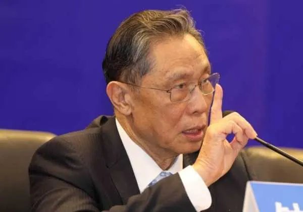 广州灯光秀夜空拼出钟南山肖像,钟南山为何受到万民崇敬?