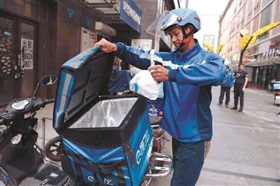 关于我国外卖用户规模近5亿人这一现象,你有何看法?
