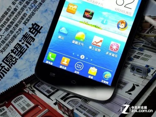 四核五英寸不足千元 酷派春雷7295+评测