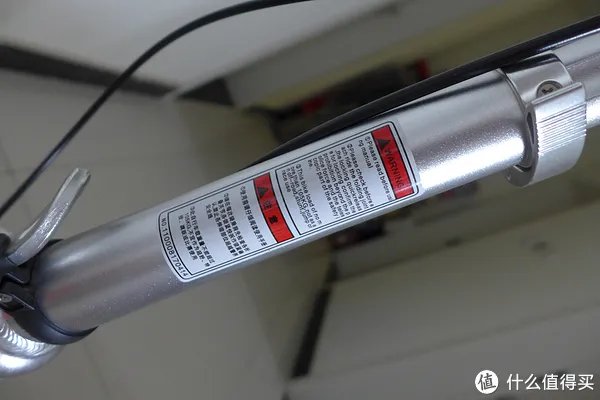 #乐骑天下# 公交通勤爱车：Langtu 狼途 14寸折叠车 开箱&后货架安装