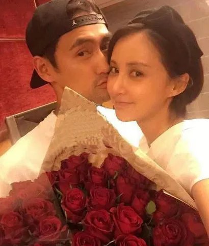 袁弘张歆艺晒甜蜜 原来他们已有三个“娃”