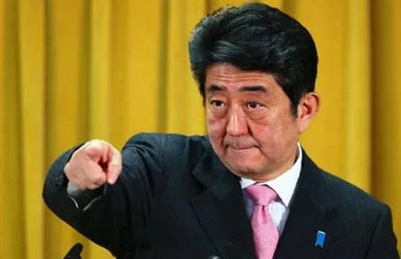 日本民众抗议安倍了吗？