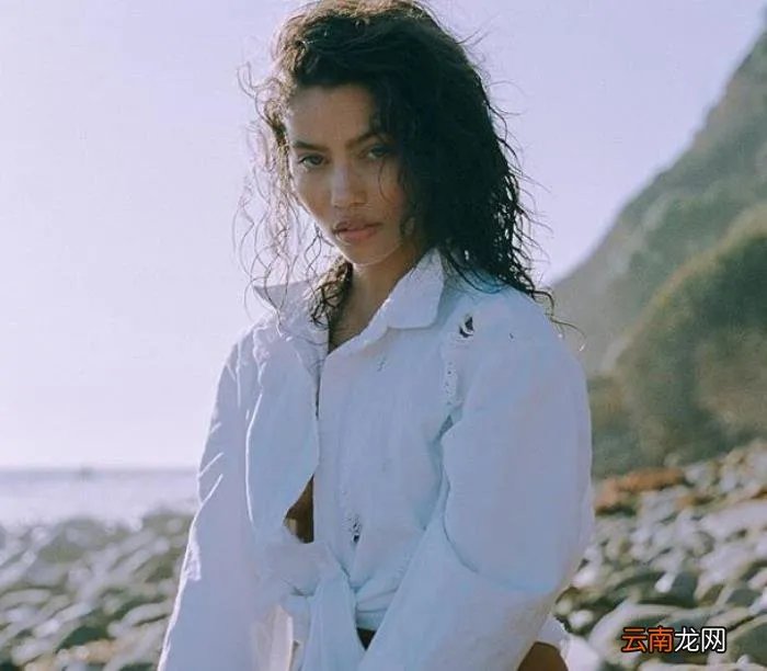 曾是贾斯汀比伯绯闻女友 贾斯丁比伯新女友