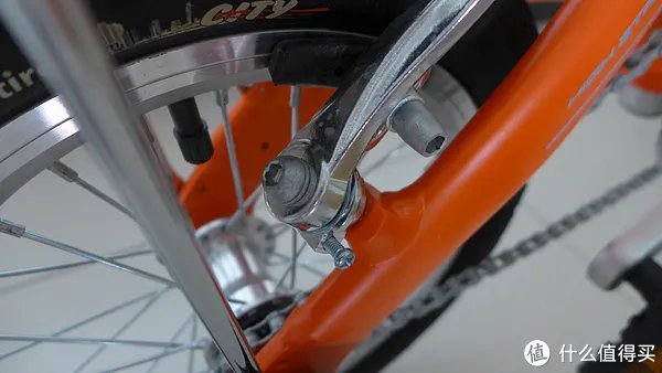 #乐骑天下# 公交通勤爱车：Langtu 狼途 14寸折叠车 开箱&后货架安装