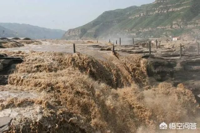 湖北村民50万建的新房被洪水冲倒,到底是怎么一回事?