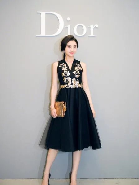 赵丽颖代言迪奥为何被骂？我觉得还不错啊？