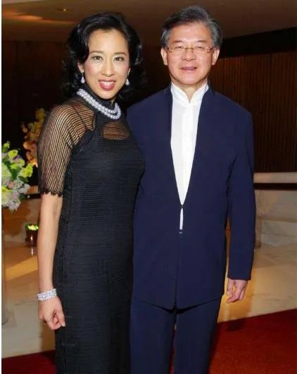 罗康瑞个人资料简介婚史:罗康瑞和朱玲玲的故事