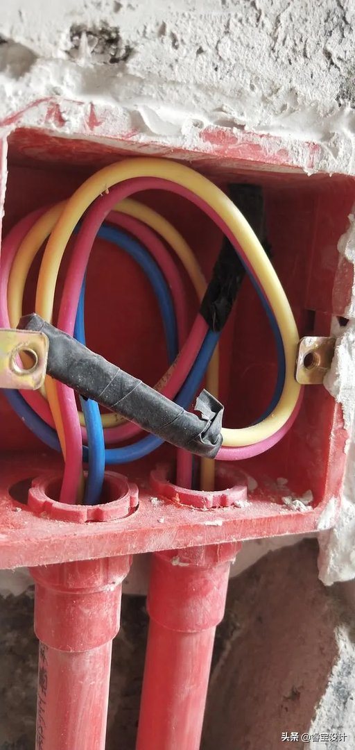 电视墙上插座该如何布置？