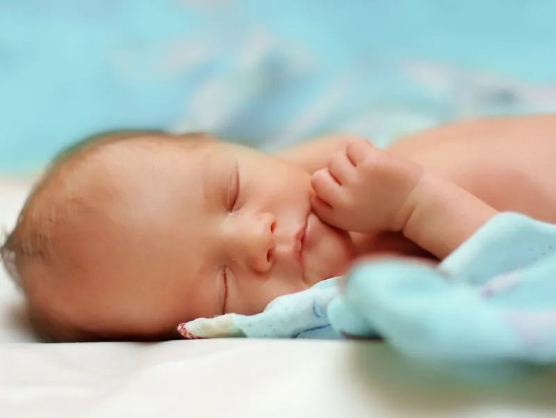 宝宝吐奶腹泻的原因