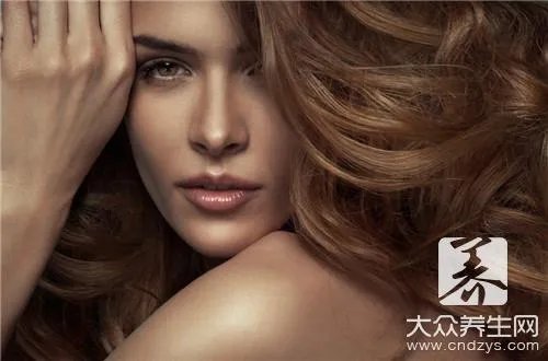 牛奶洗头发的正确方法