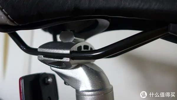 #乐骑天下# 公交通勤爱车：Langtu 狼途 14寸折叠车 开箱&后货架安装