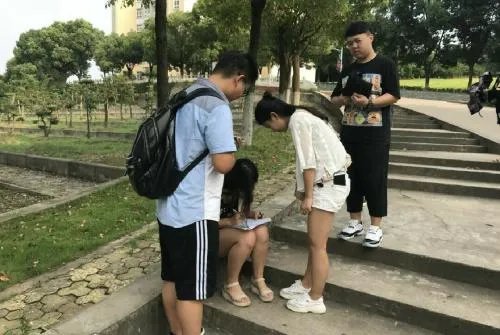江苏大学坠楼学生母亲发声，为什么现在大学生如此容易轻生？