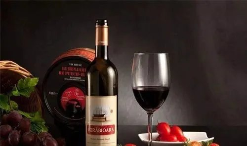 女职员饭局后死亡