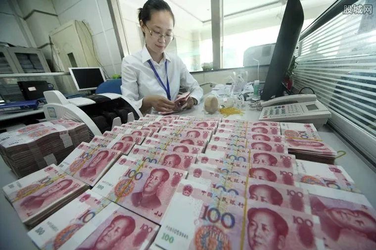 80后女子1000万银行存款不翼而飞 原因是什么