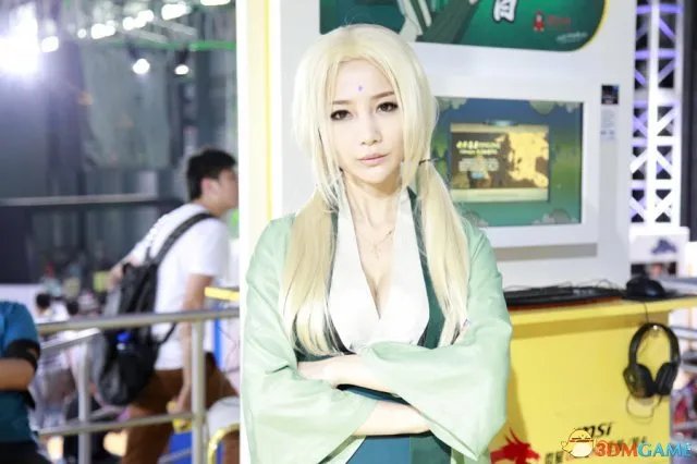 LOL解说伊芙蕾雅Chinajoy腾讯展台COSPLAY照片赏