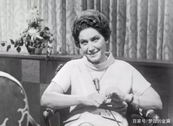 斯大林的女儿定居美国，她为何毕生都不愿回苏联？