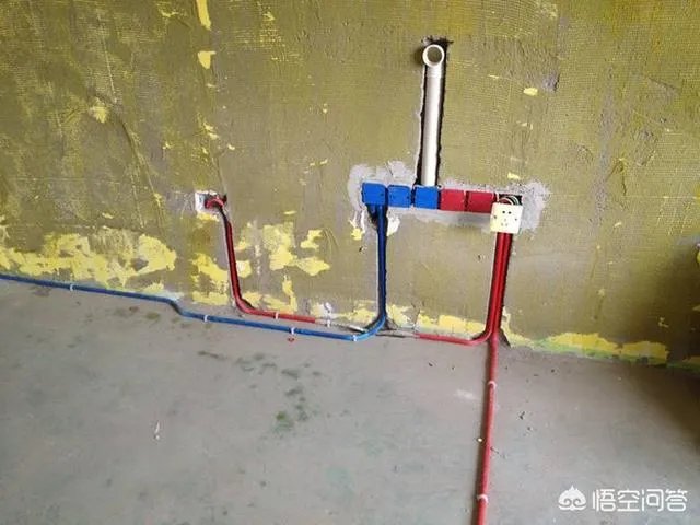 电视墙上插座该如何布置？