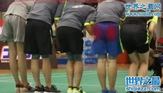 白百何跑男屁股好大，遭受惩罚屁股被暴打痛哭 