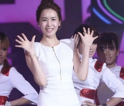 李多海快乐大本营照片大曝光 中文实力让人惊叹引关注