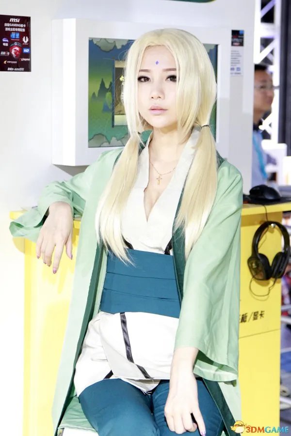 LOL解说伊芙蕾雅Chinajoy腾讯展台COSPLAY照片赏