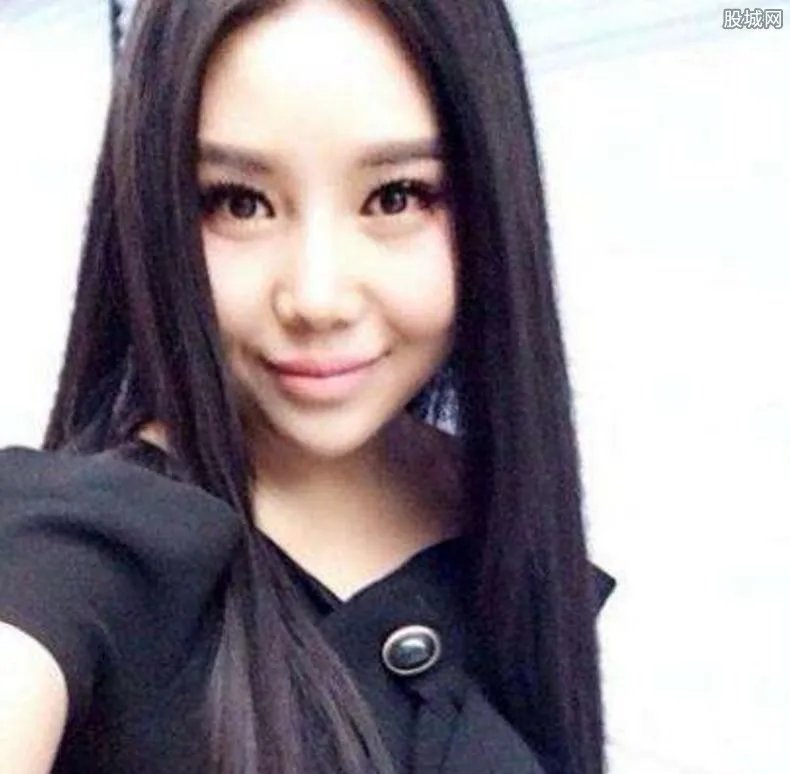 纪敏佳整容前后照片 真的是女大十八变吗？