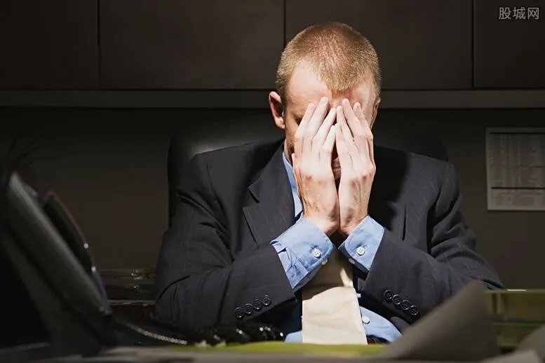 全球最大油服公司裁员21000人 解雇员工求自保