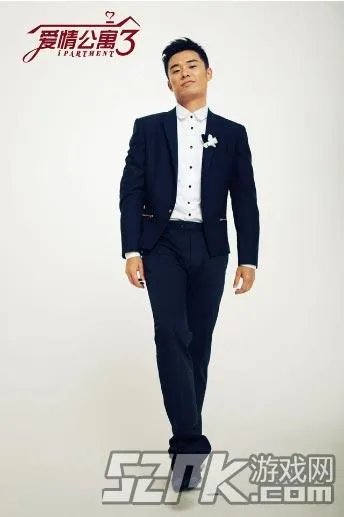 曾小贤参加LOL全明星表演赛 期待好男人怒拿草莓一血