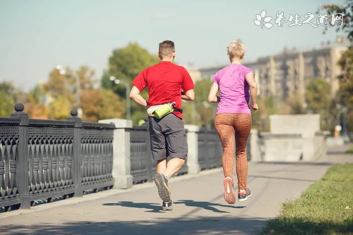 高跟鞋穿袜子太滑了怎么办?穿丝袜鞋子打滑怎么办?