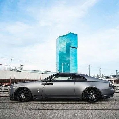 白岩松评豪车恶意别车事件，你如何看待他的评价？