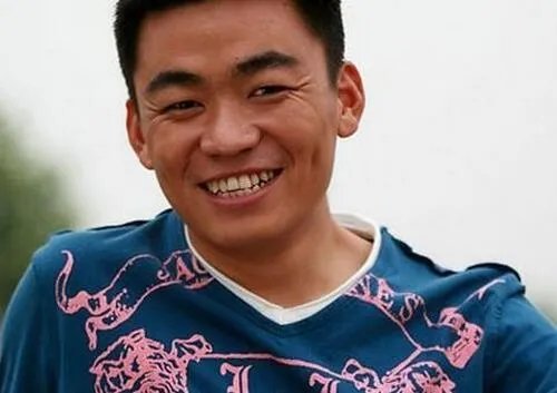 最新消息王宝强遇车祸身亡是真的吗? 令人咋舌的惊险一幕