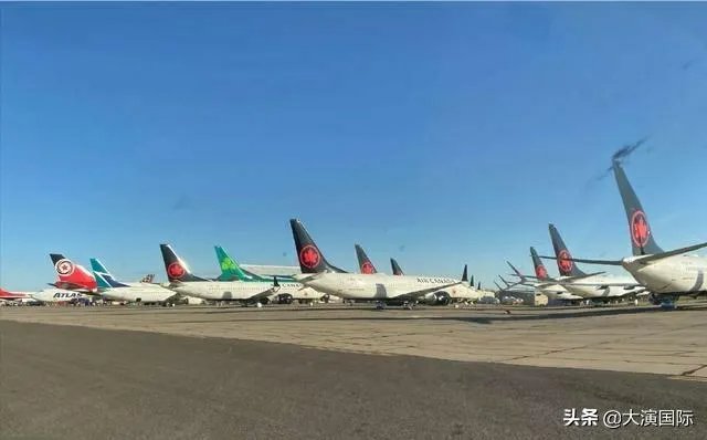 因疫情美国交通瘫痪,超400架飞机停满荒漠,堪称“飞机墓场”,如何评价?