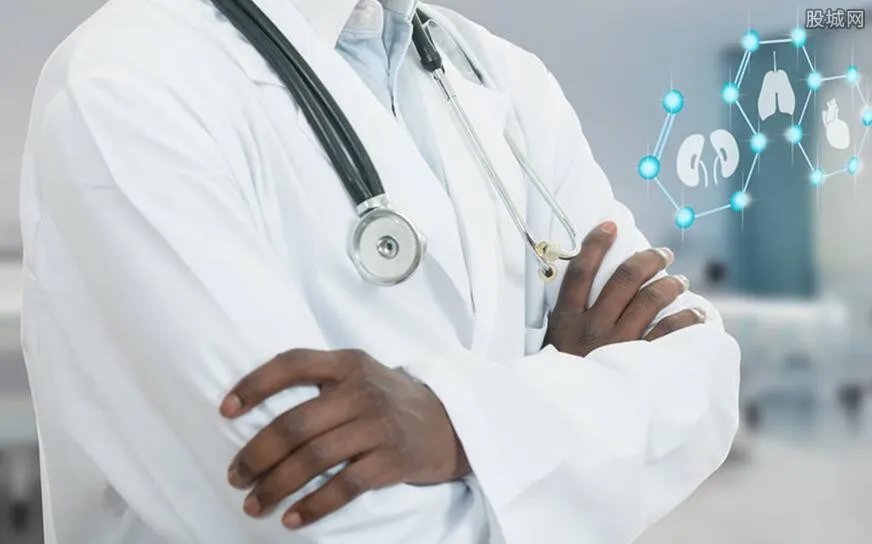 巴西一天内两名部长宣称感染新冠 当地疫情有多严重?