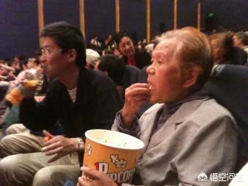 电影院看到的外国电影是国语还是英语?