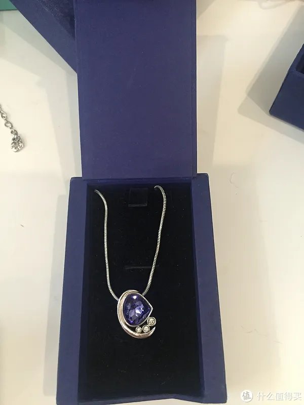 一个短脖女的项链世界——真人兽深度解毒