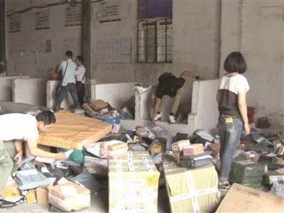 五家快递公司出现“无人派送”,每单赚一块钱为啥没人送快递?