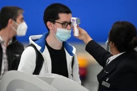 世卫警告年轻人也是新冠病毒易感者,年轻人应如何防范?