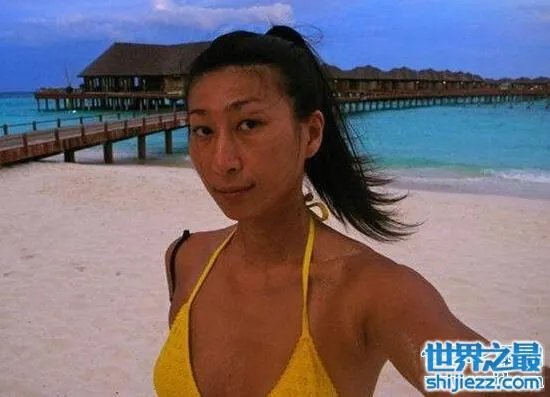 郑元畅老婆是谁，还未结婚但有个丑爆的女朋友 