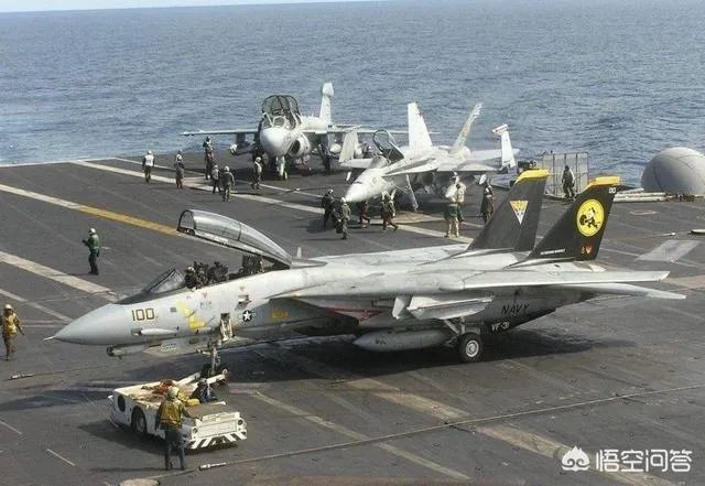 歼15起飞时后面竖起的挡板作用是什么？有何特殊要求？