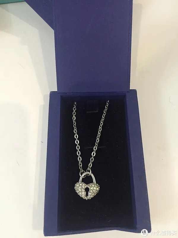 一个短脖女的项链世界——真人兽深度解毒