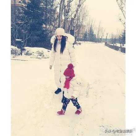 李小璐和谁出了轨 李小璐贾乃亮最新消息