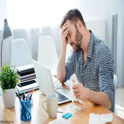 伊分子叶黄素对飞蚊症有效吗 导致飞蚊症的原因有什么